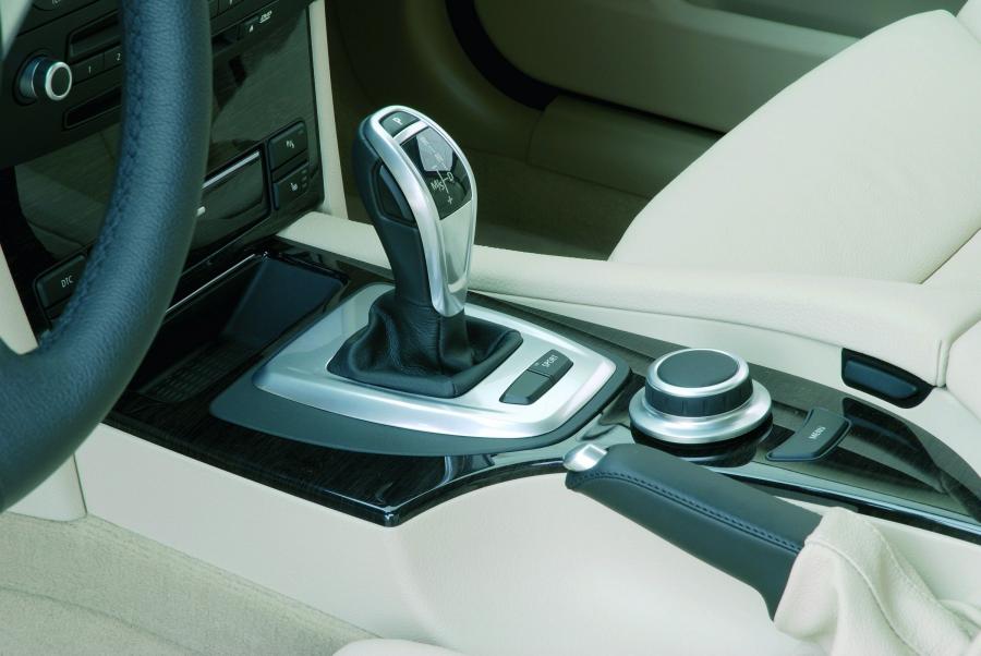  BMW 5-Series 2007 года  (фото 31 из 93)